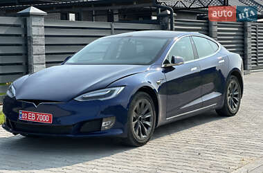Лифтбек Tesla Model S 2016 в 