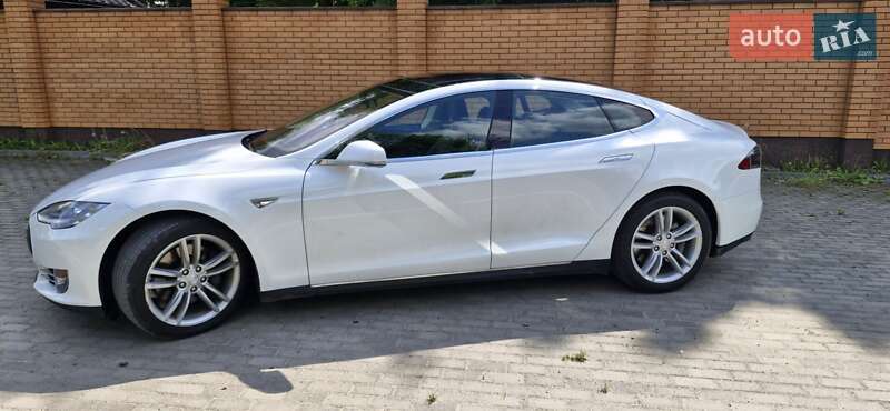Ліфтбек Tesla Model S 2014 в Красилові