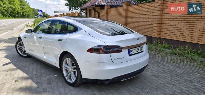 Ліфтбек Tesla Model S 2014 в Красилові