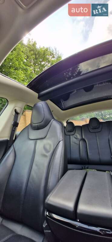 Ліфтбек Tesla Model S 2014 в Красилові
