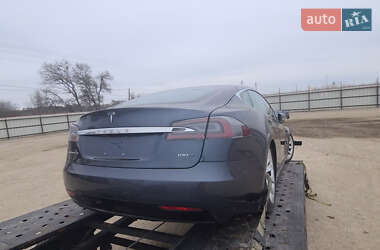 Лифтбек Tesla Model S 2017 в 