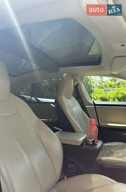 Ліфтбек Tesla Model S 2015 в 