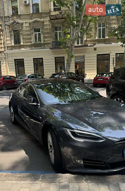 Лифтбек Tesla Model S 2018 в 