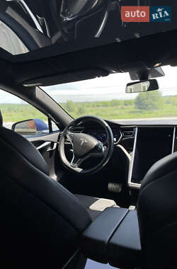 Лифтбек Tesla Model S 2017 в 