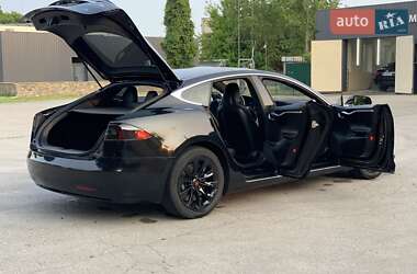 Лифтбек Tesla Model S 2016 в 