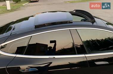 Лифтбек Tesla Model S 2016 в 