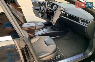 Лифтбек Tesla Model S 2016 в 