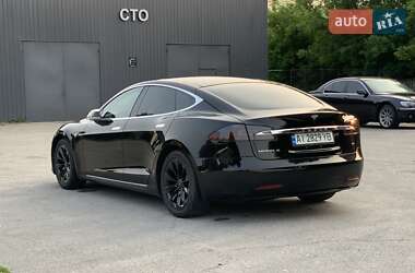 Лифтбек Tesla Model S 2016 в 