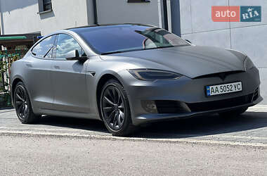 Лифтбек Tesla Model S 2018 в 