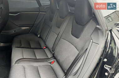 Лифтбек Tesla Model S 2018 в 