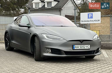 Лифтбек Tesla Model S 2018 в 