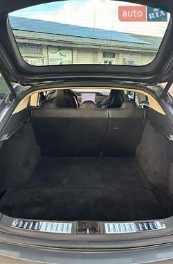 Лифтбек Tesla Model S 2013 в 