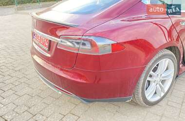 Лифтбек Tesla Model S 2012 в 