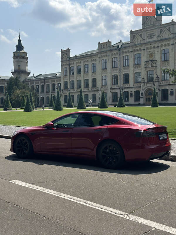 Лифтбек Tesla Model S 2021 в Киеве
