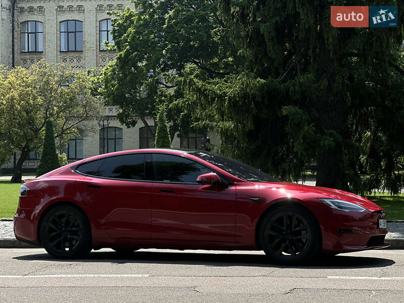 Лифтбек Tesla Model S 2021 в Киеве