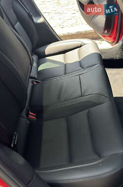 Лифтбек Tesla Model S 2021 в 
