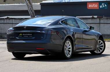 Ліфтбек Tesla Model S 2016 в 