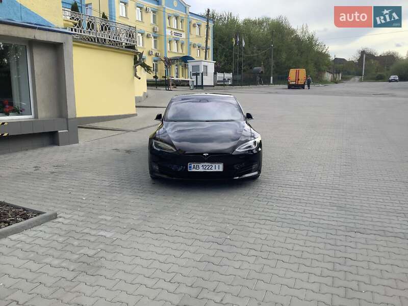 Лифтбек Tesla Model S 2017 в Виннице фото 5 Лифтбек Tesla Model S 2017 в Виннице