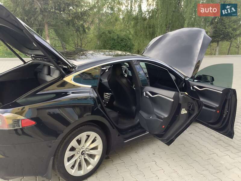 Лифтбек Tesla Model S 2017 в Виннице фото 9 Лифтбек Tesla Model S 2017 в Виннице