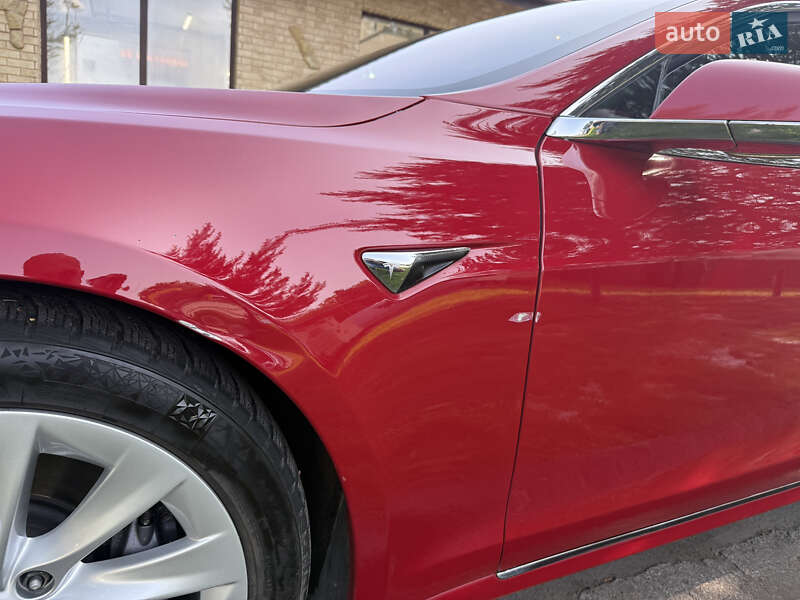 Ліфтбек Tesla Model S 2018 в Івано-Франківську