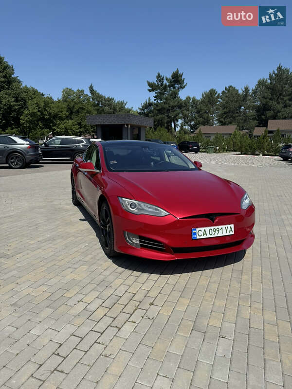 Tesla Model S 2014