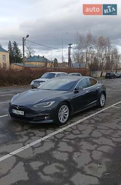 Лифтбек Tesla Model S 2018 в 