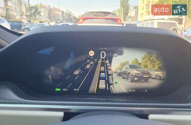 Ліфтбек Tesla Model S 2022 в 