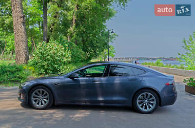 Лифтбек Tesla Model S 2018 в 