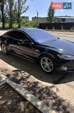 Лифтбек Tesla Model S 2014 в 