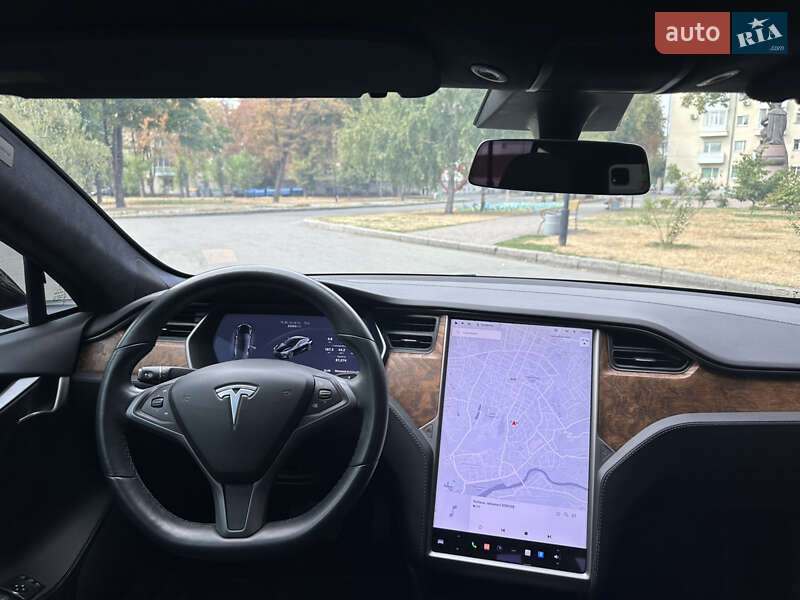 Лифтбек Tesla Model S 2018 в Полтаве