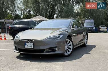 Ліфтбек Tesla Model S 2016 в Києві