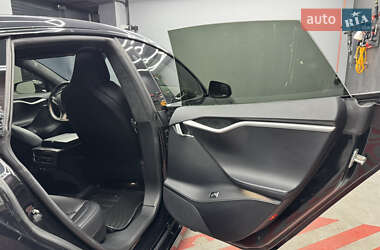 Лифтбек Tesla Model S 2017 в 