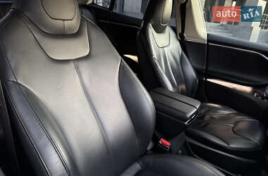 Лифтбек Tesla Model S 2014 в 
