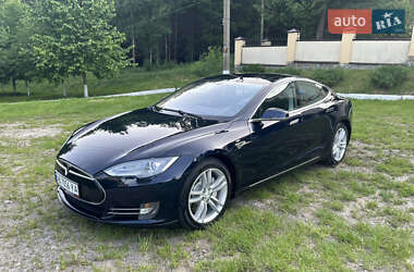 Лифтбек Tesla Model S 2013 в 