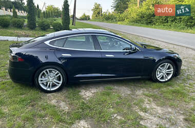 Лифтбек Tesla Model S 2013 в 
