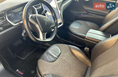 Лифтбек Tesla Model S 2013 в 