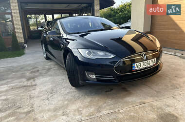 Лифтбек Tesla Model S 2013 в 