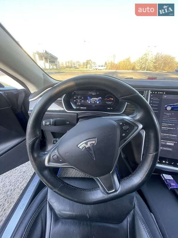 Ліфтбек Tesla Model S 2016 в Яворові
