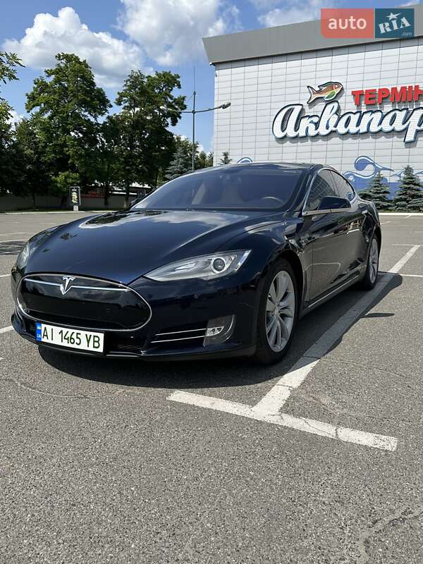 Tesla Model S 2013