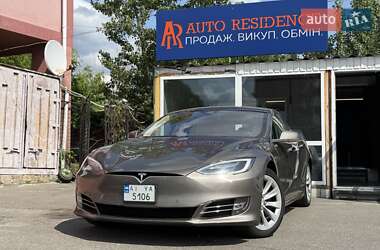 Лифтбек Tesla Model S 2016 в Киеве