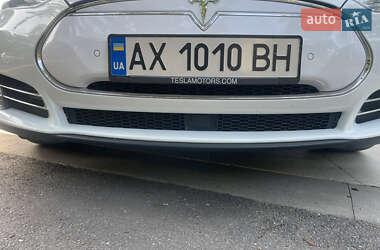 Лифтбек Tesla Model S 2016 в 