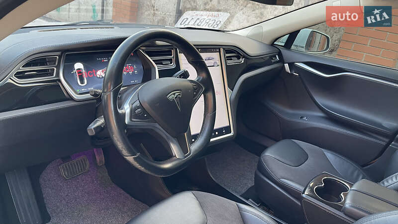 Ліфтбек Tesla Model S 2014 в Кривому Розі