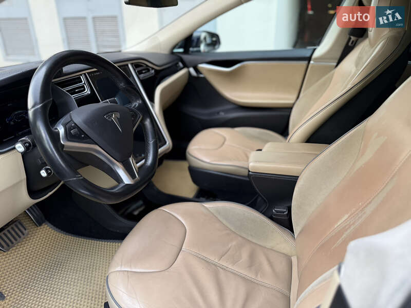 Ліфтбек Tesla Model S 2014 в Києві
