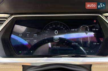 Лифтбек Tesla Model S 2014 в 