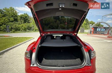 Ліфтбек Tesla Model S 2020 в 
