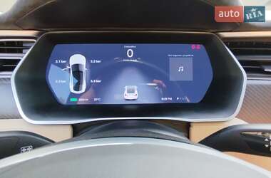 Лифтбек Tesla Model S 2015 в 