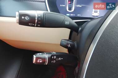 Лифтбек Tesla Model S 2015 в 