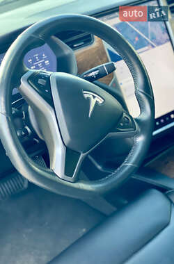 Лифтбек Tesla Model S 2019 в 