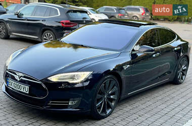 Ліфтбек Tesla Model S 2014 в 