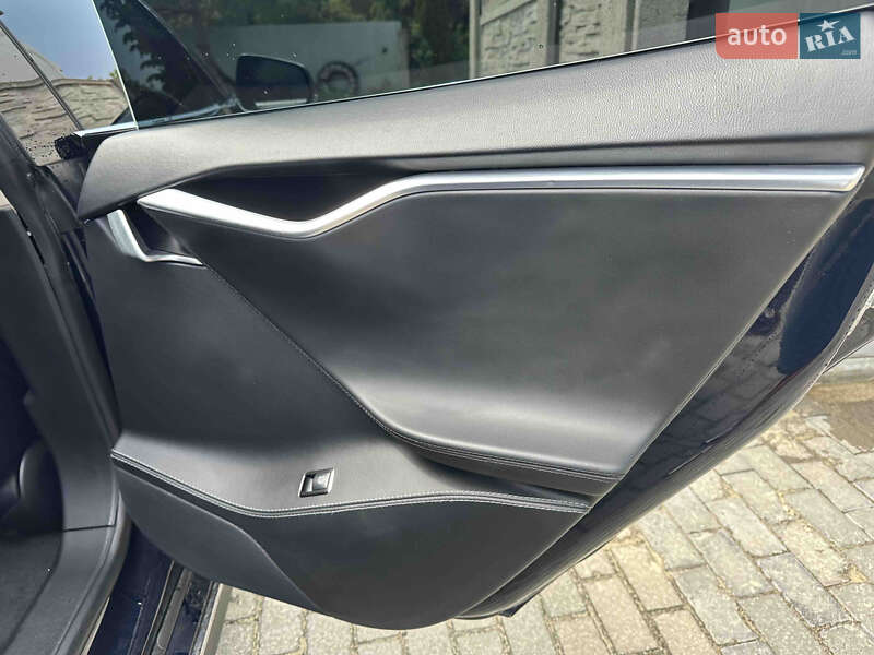 Лифтбек Tesla Model S 2014 в Львове фото 10 Лифтбек Tesla Model S 2014 в Львове